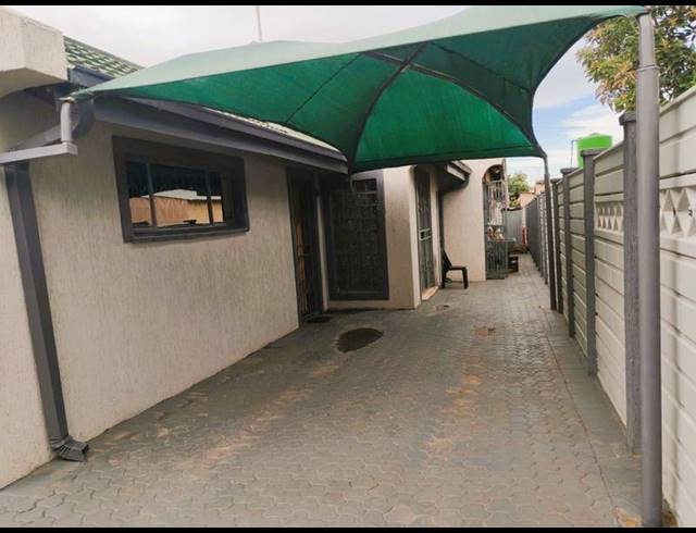 3 BEDROOM HOUSE FOR SALE IN WESTENBURG